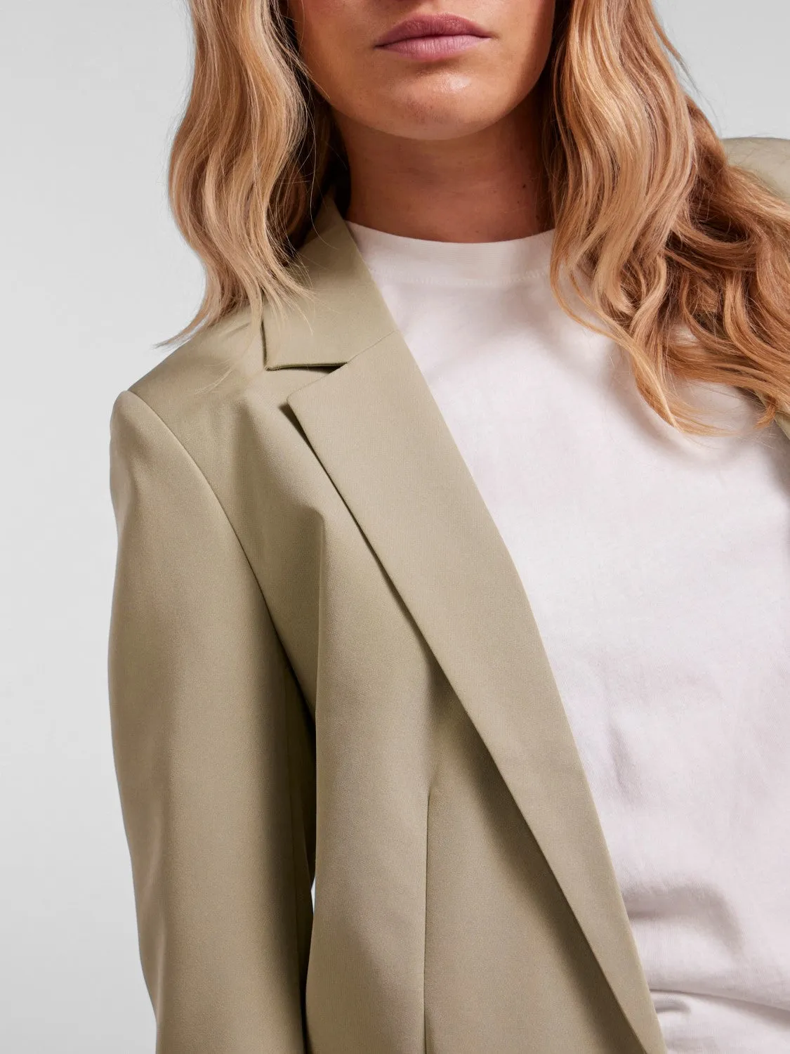 Amelia Oversized Blazer (Tea)