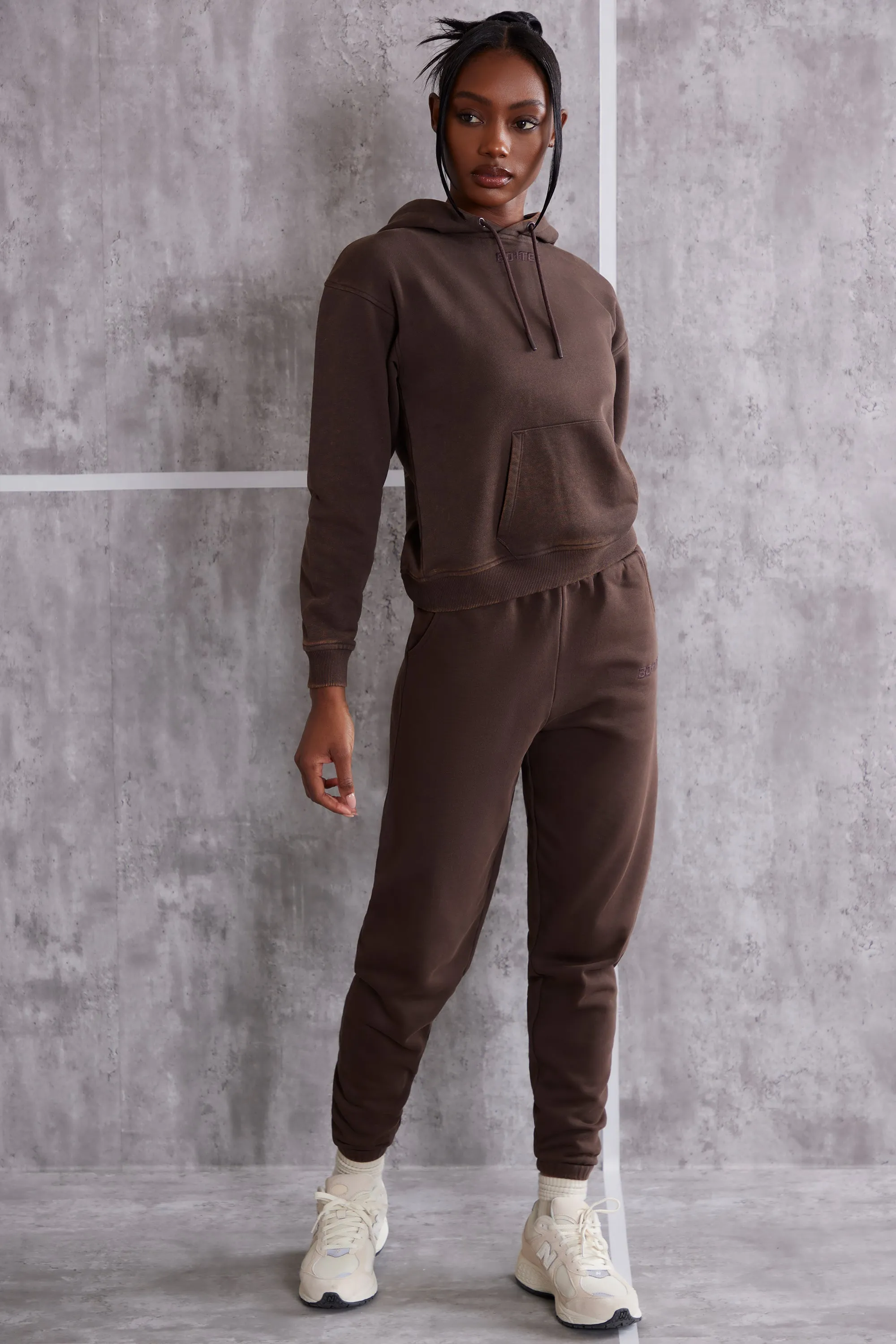 High Waist Cuffed Joggers in Brown