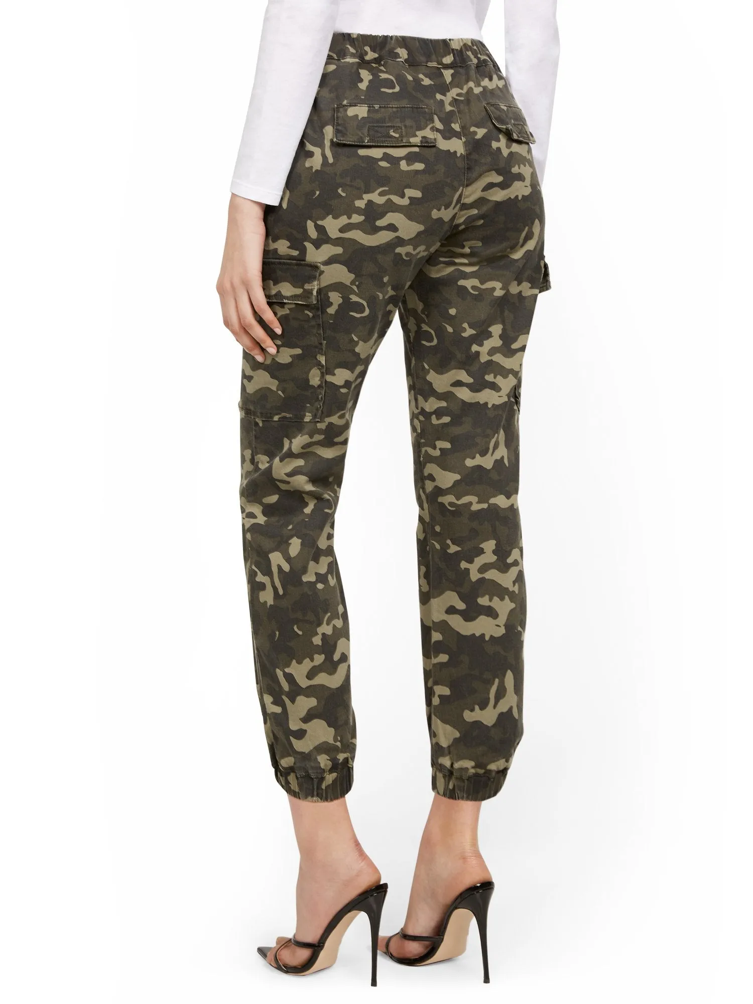 High-Waisted Cargo Jogger Pant - Camo-Print