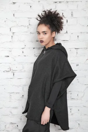 Oversized knitted poncho - BIYA