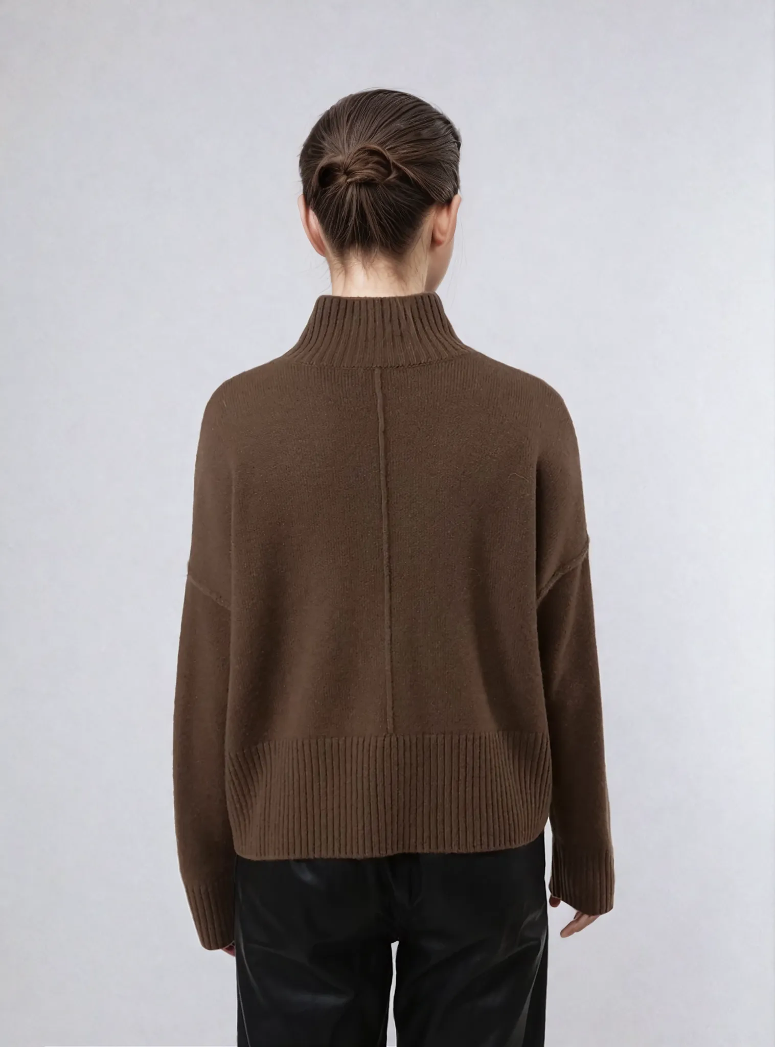 SY-23080 Sweater - 100% Cashmere - Accesories - Dark Brown