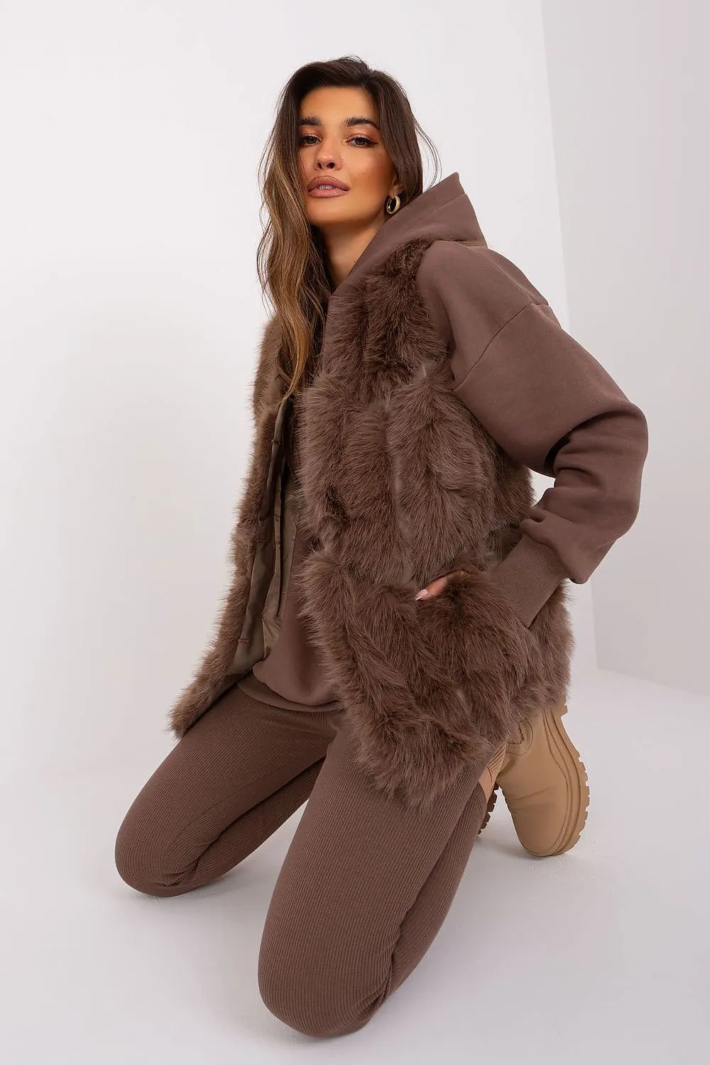 TEEK - Faux Fur Pocketed Gilet