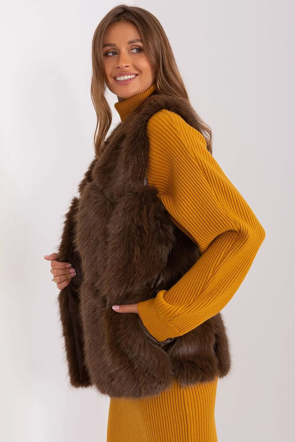 TEEK - Faux Fur Pocketed Gilet