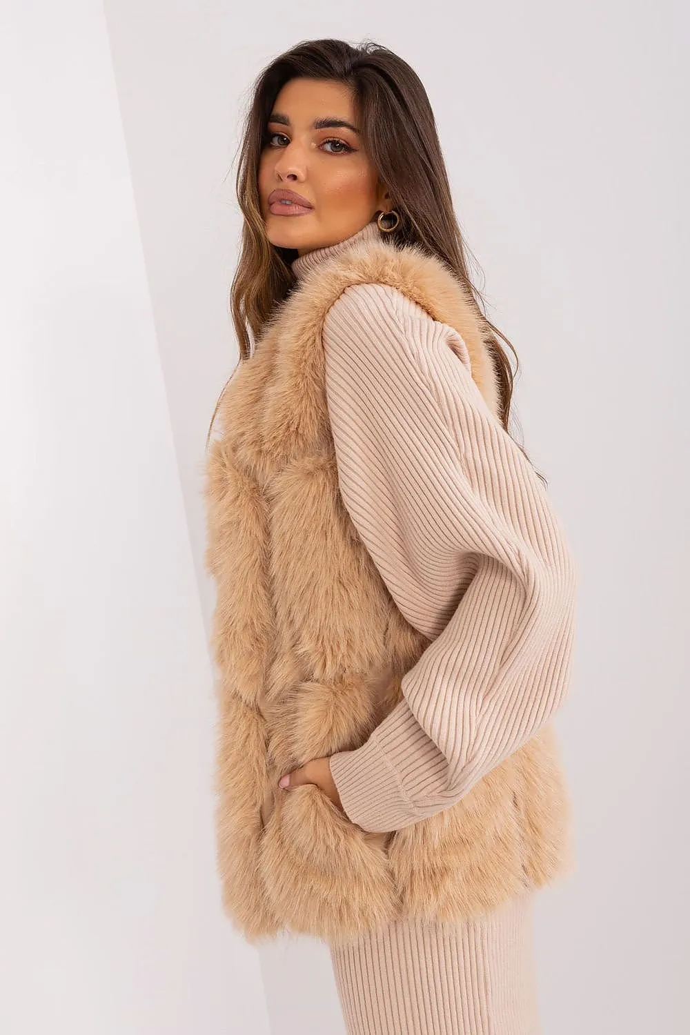 TEEK - Faux Fur Pocketed Gilet